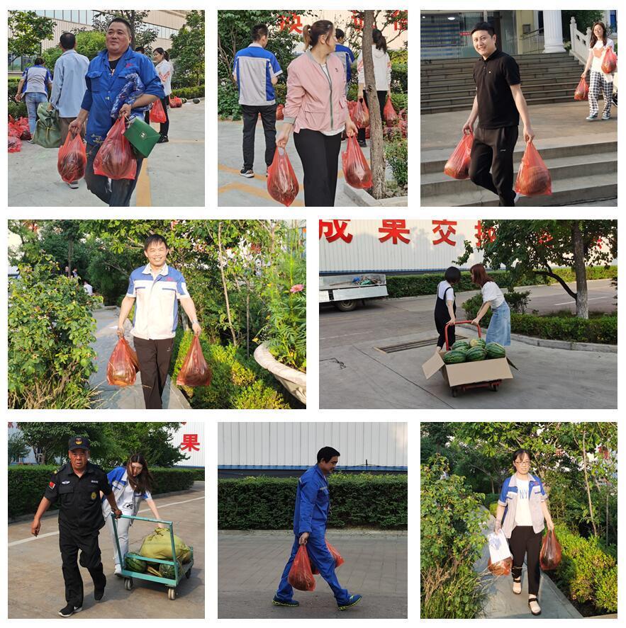 萬(wàn)斤西瓜齊登場(chǎng)，清涼一夏真是爽！——章丘豐源機(jī)械為員工送清涼啦！